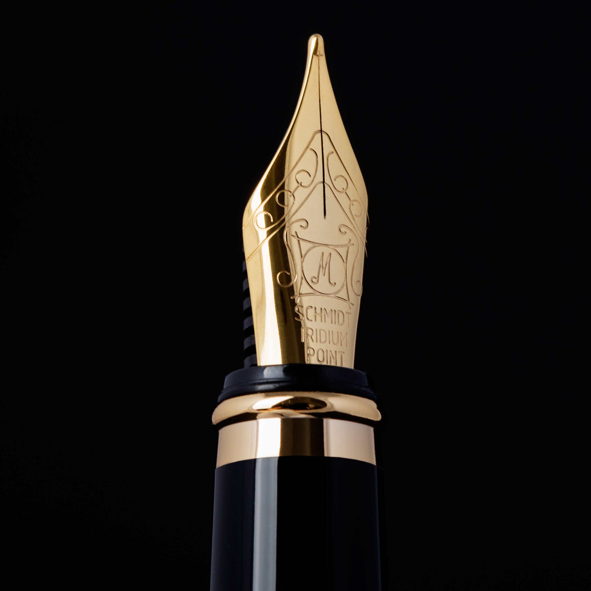 Scriveiner Classic Black Lacquer Fountain Pen - Medium Nib